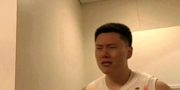 开云体育app-你怎能不泪流满面！这才是中国男篮国家队球员，该有的样子！