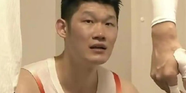 开云体育app-你怎能不泪流满面！这才是中国男篮国家队球员，该有的样子！